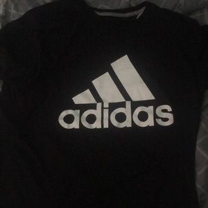 Black adidas logo t shirt